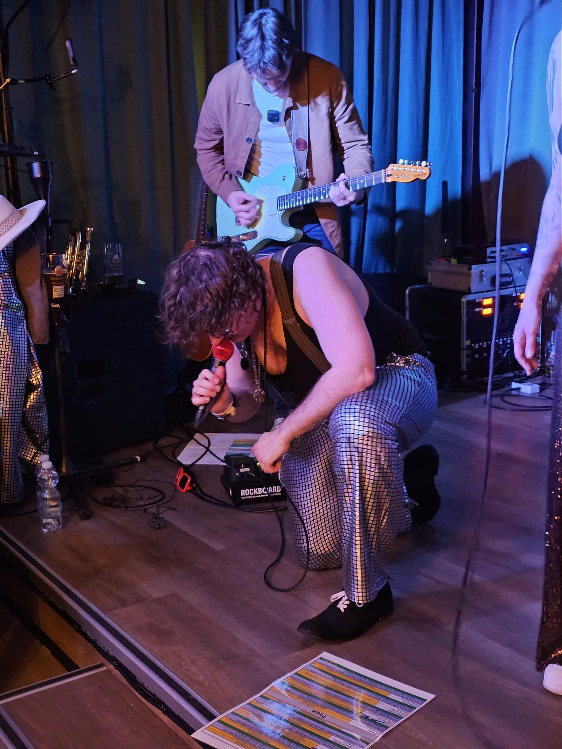 tiKit, Live-Musik am Abend